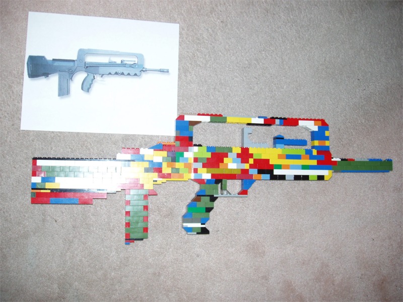famas_-_07.jpg
