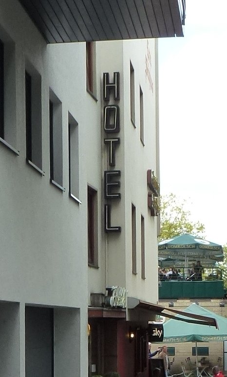 hotel2.jpg