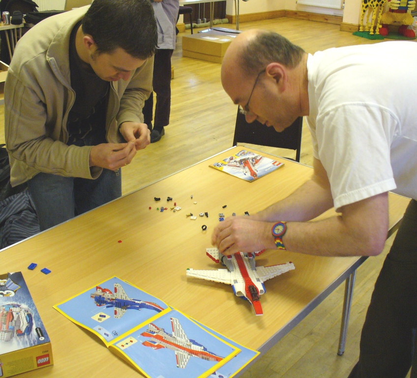 spdbld28_darren_tony_plane2.jpg