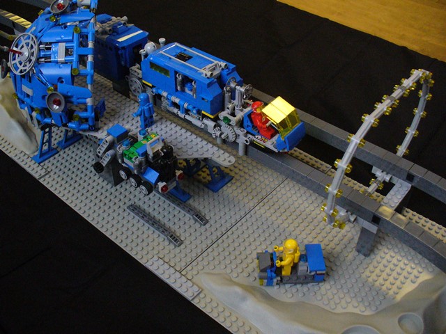 1_m_bellis_space_monorail_p02-10.jpg