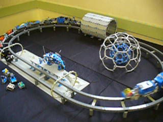 1_m_bellis_space_monorail_p02-13.jpg