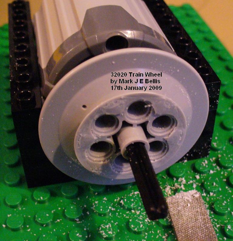 m_bellis_32020_train_wheel_3.jpg