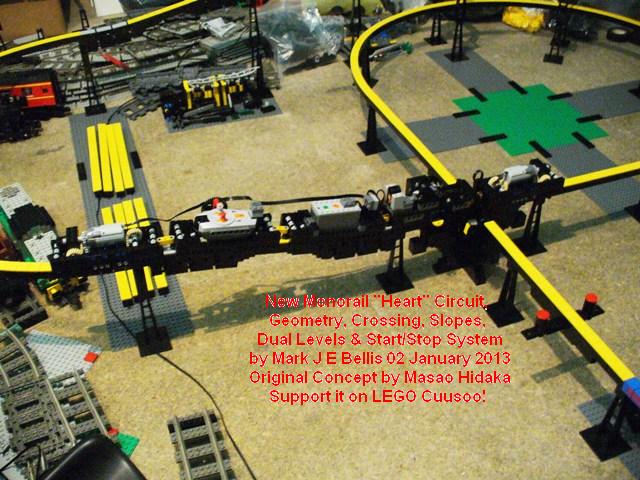 x_new_monorail_train_small_hill1.jpg