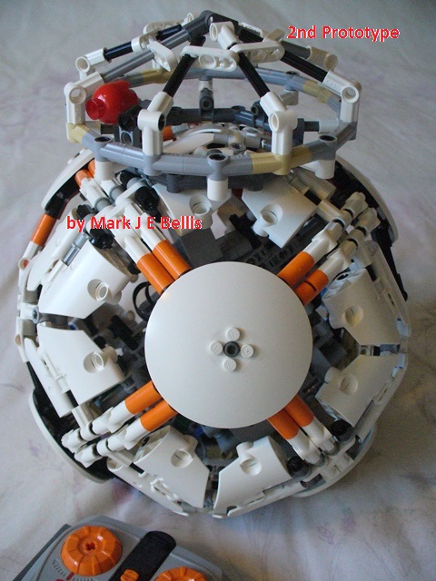 zy_m_bellis_bb-8_droid_p2-2.jpg