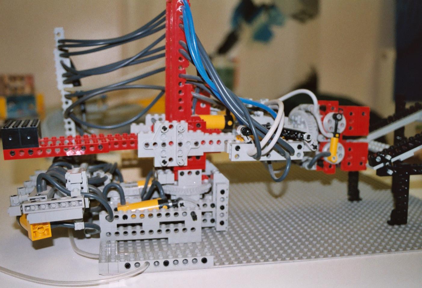 pnp_robot_rhside.jpg
