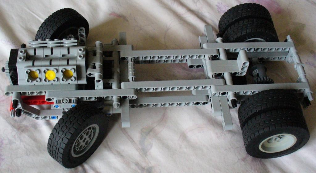 8836_chassis_1.jpg