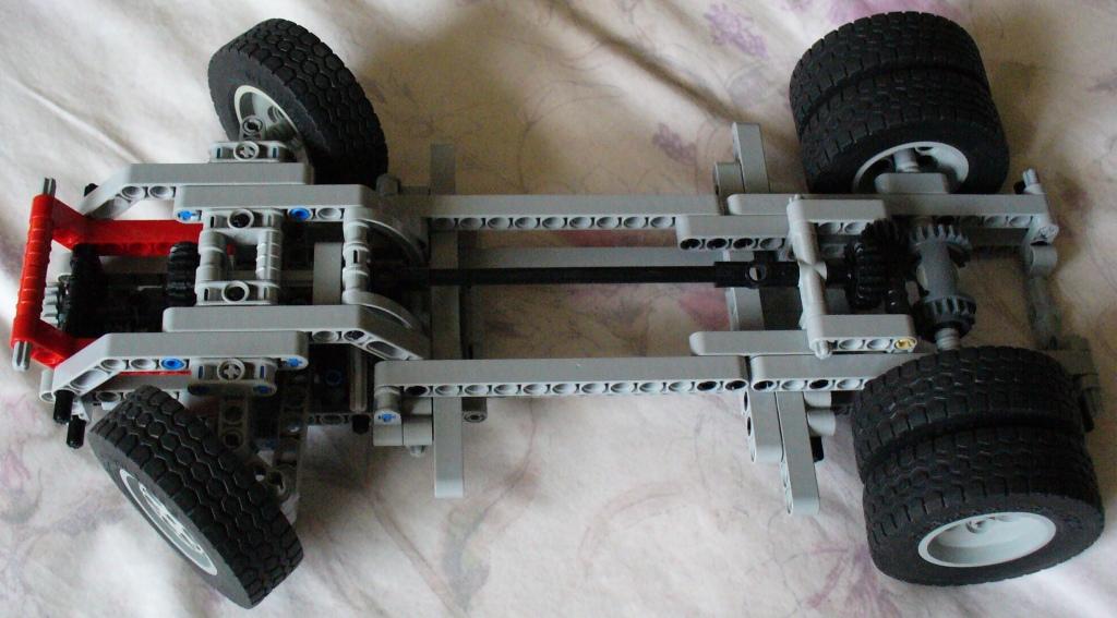 8836_chassis_2.jpg