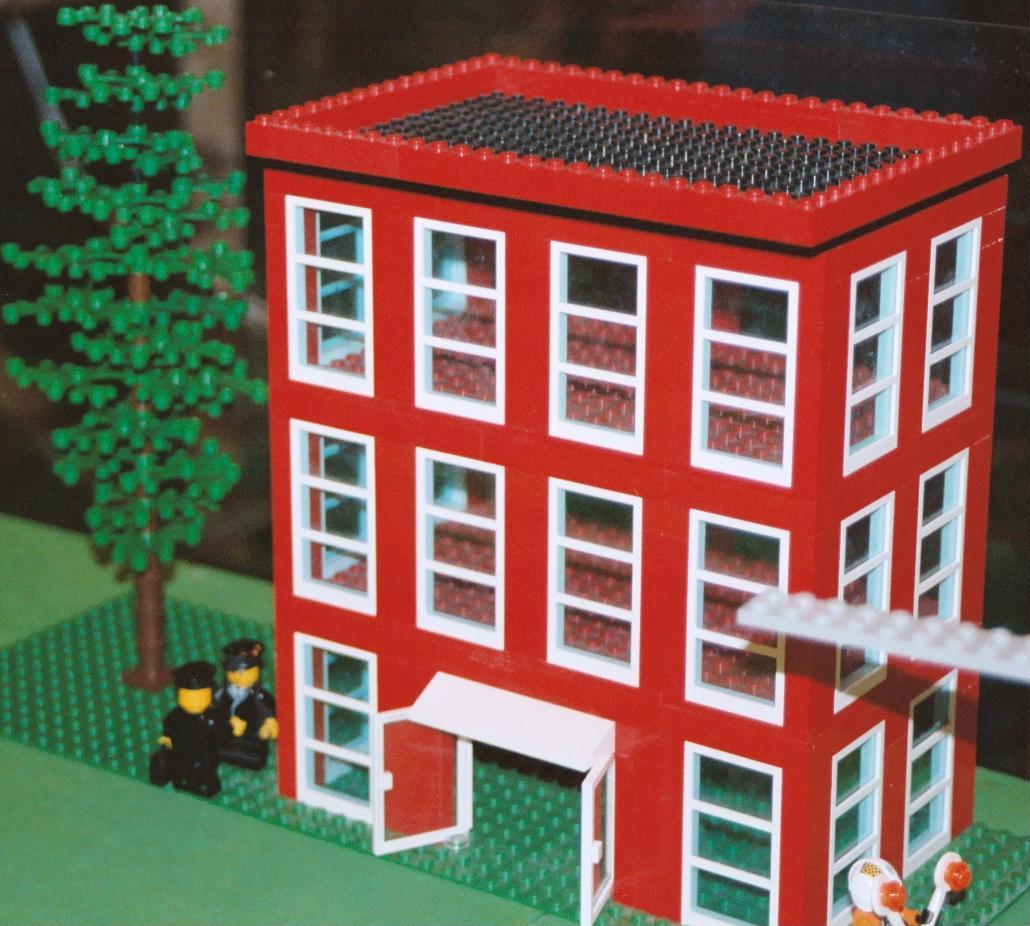 office_block_and_tree_hull_nov_2004.jpg
