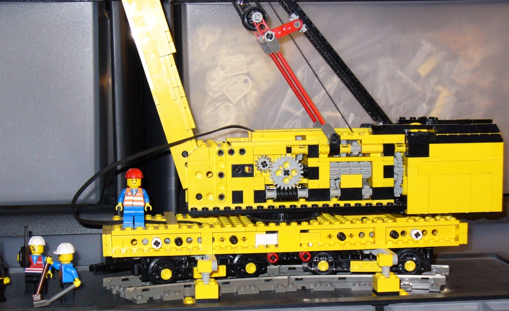 0711_pf_crane_left_body.jpg