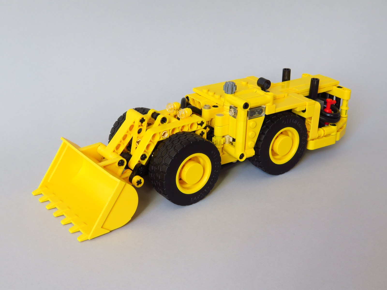 mini_underground_loader002_1600x1200.jpg