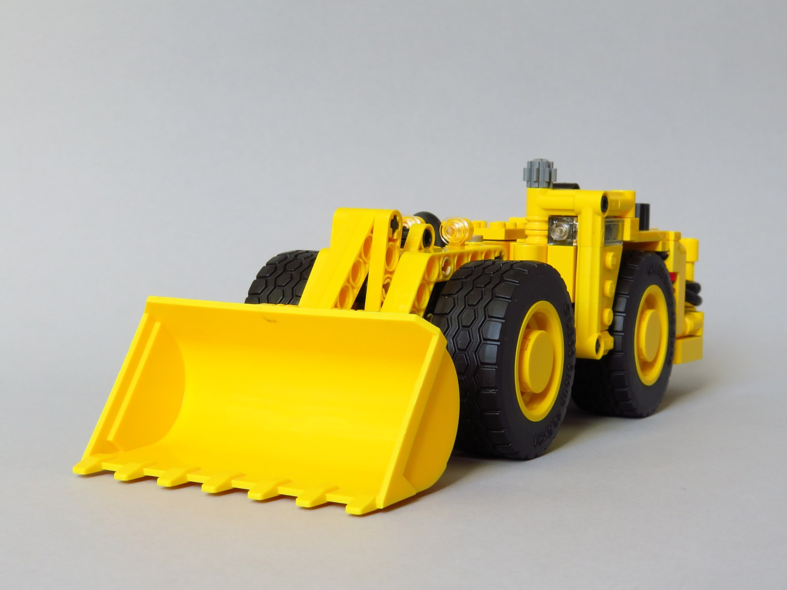 mini_underground_loader005_1600x1200.jpg