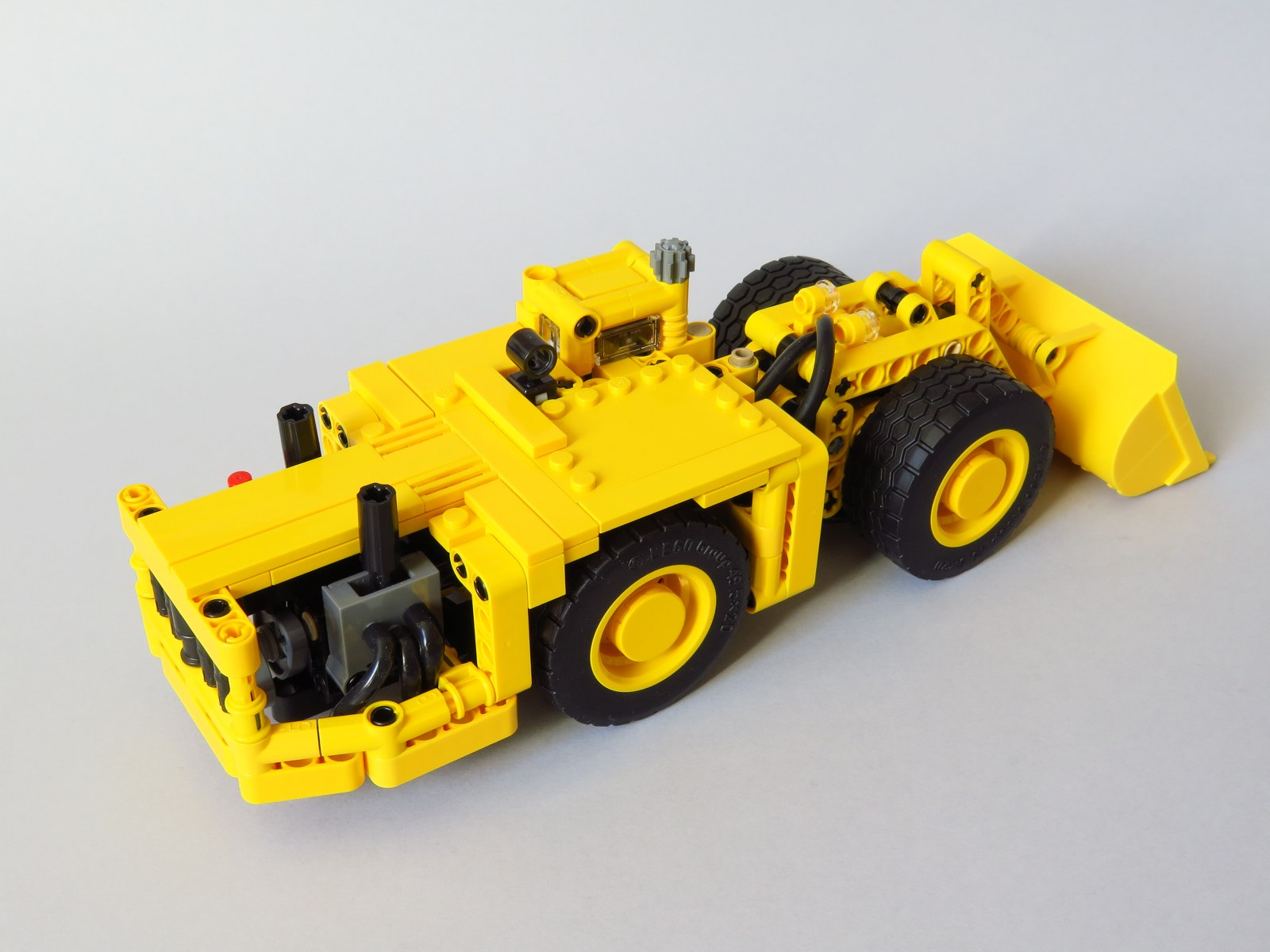 mini_underground_loader013_1600x1200.jpg