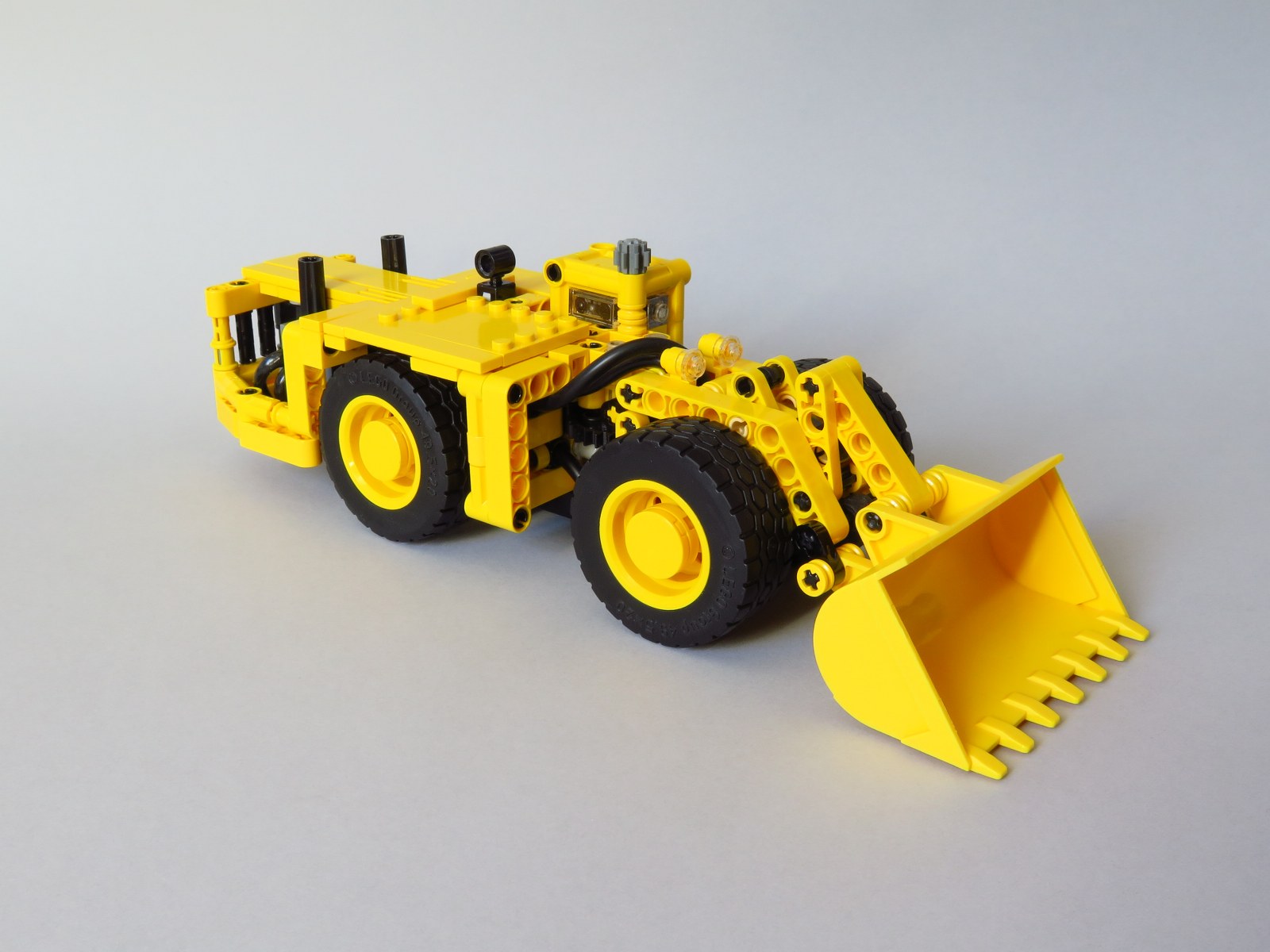 mini_underground_loader015_1600x1200.jpg
