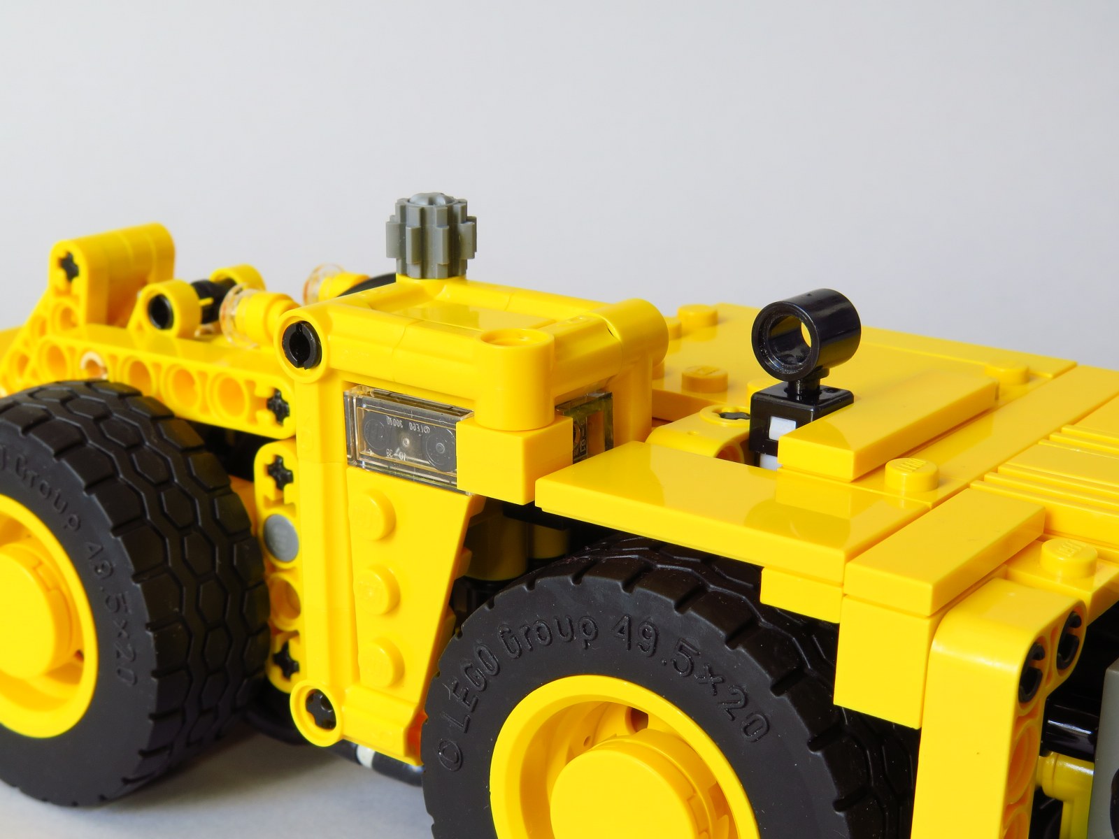 mini_underground_loader020_1600x1200.jpg