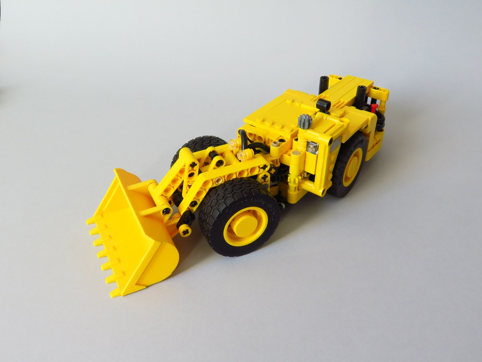 mini_underground_loader024_1600x1200.jpg