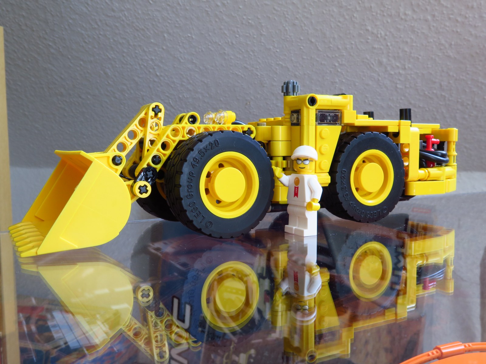 mini_underground_loader032_1600x1200.jpg