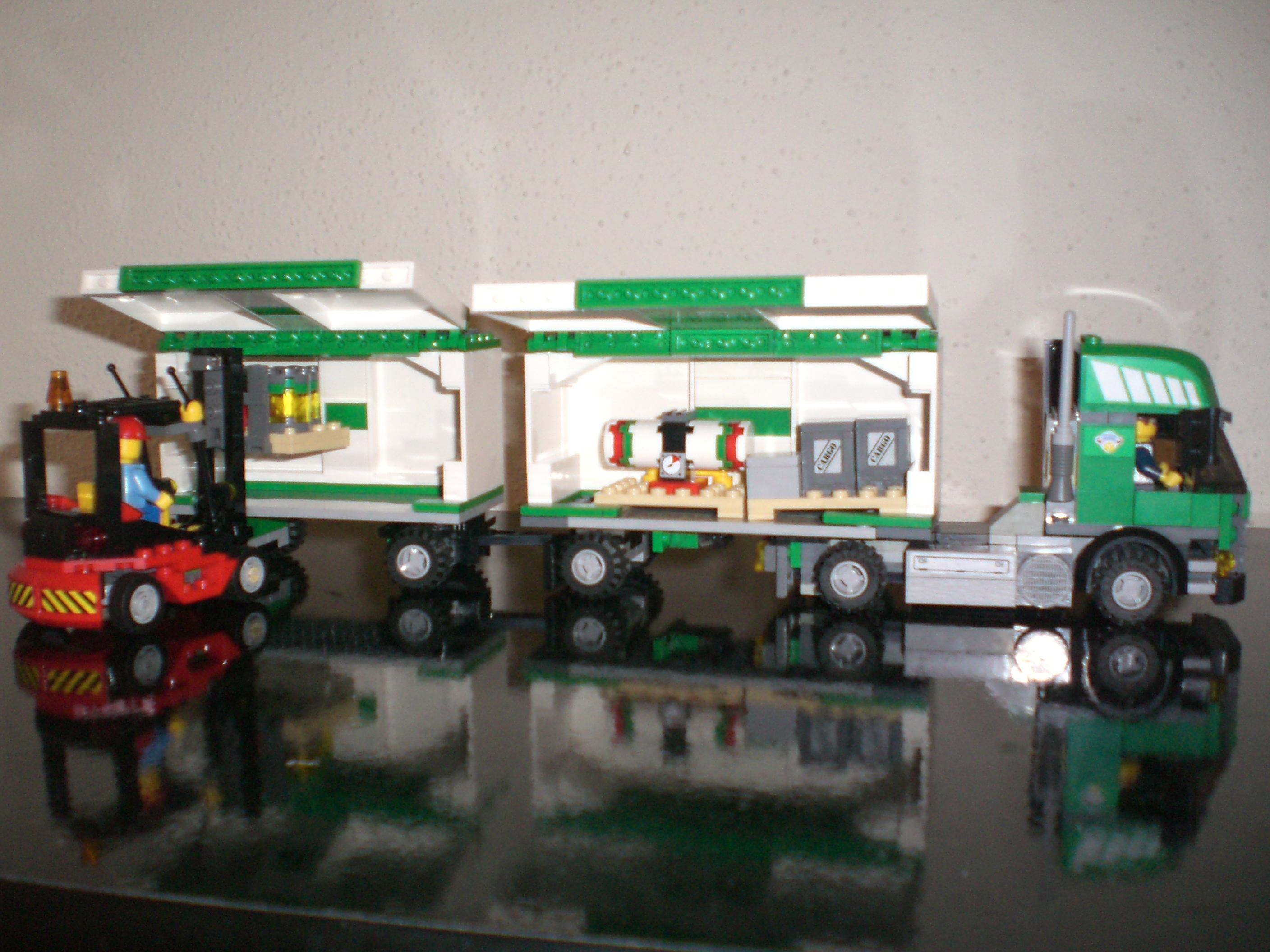 lego_trucks_002.jpg