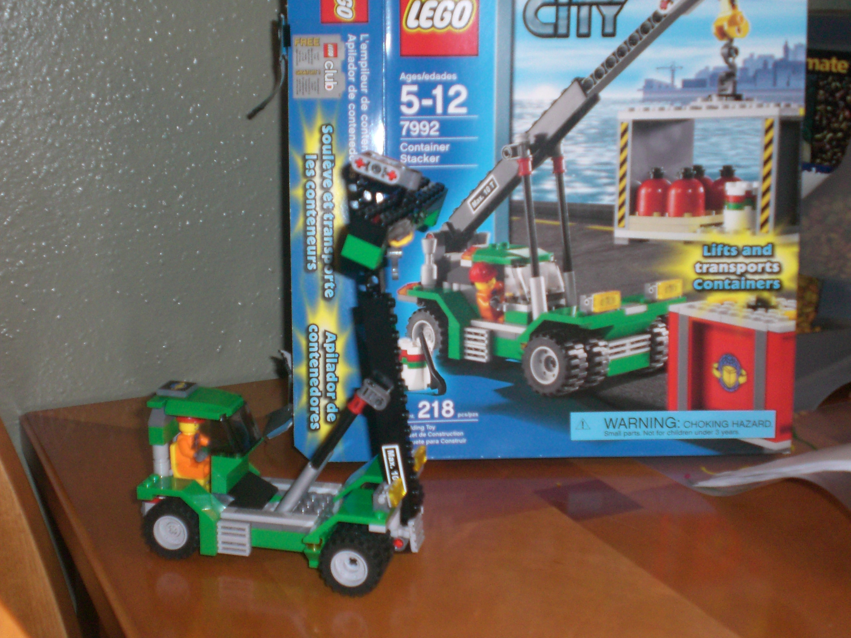 lego_city_container_stacker_001.jpg