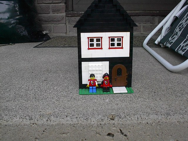 bennyshouse1.jpg
