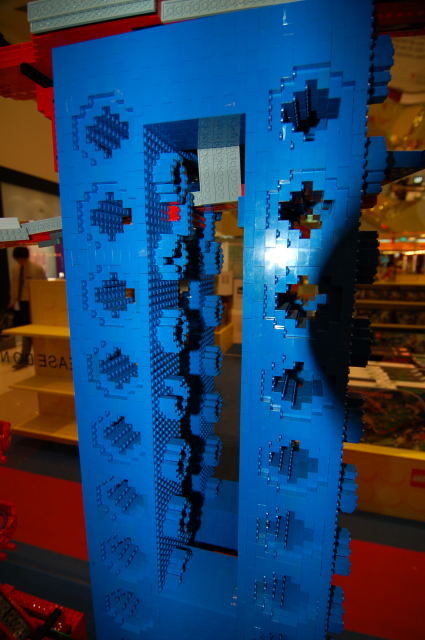 d50legoshow060720020.jpg
