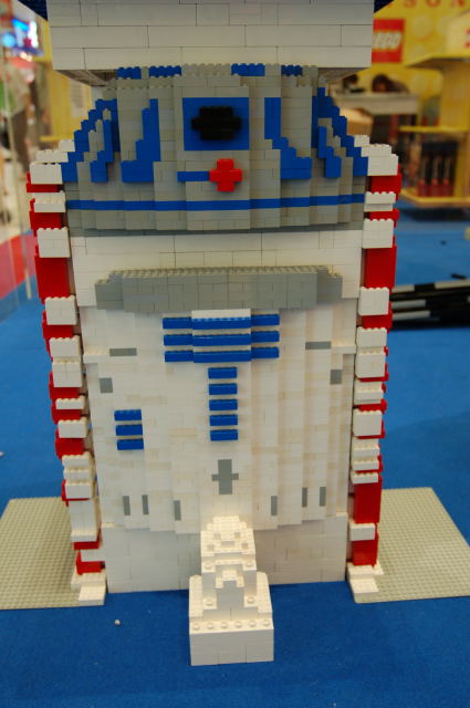 d50legoshow060720032.jpg