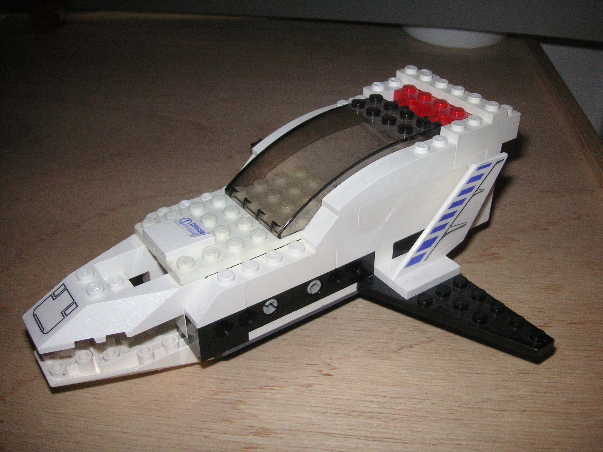 white_lightening_1.jpg