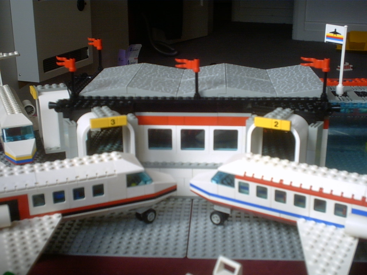 airport_terminal_with_monorail_station_2.jpg