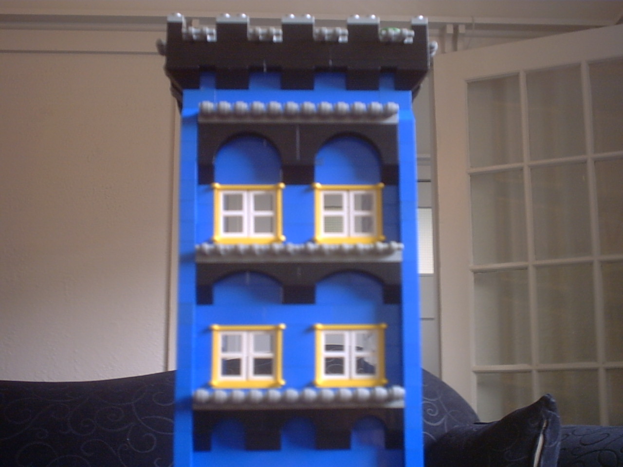 blue_apartment_tower_4.jpg