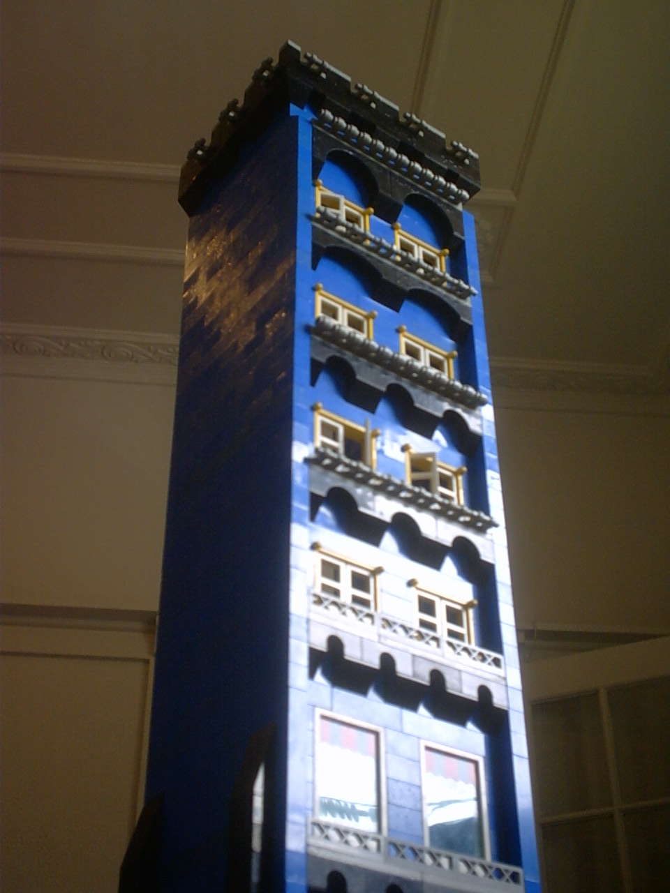 blue_apartment_tower_5.jpg
