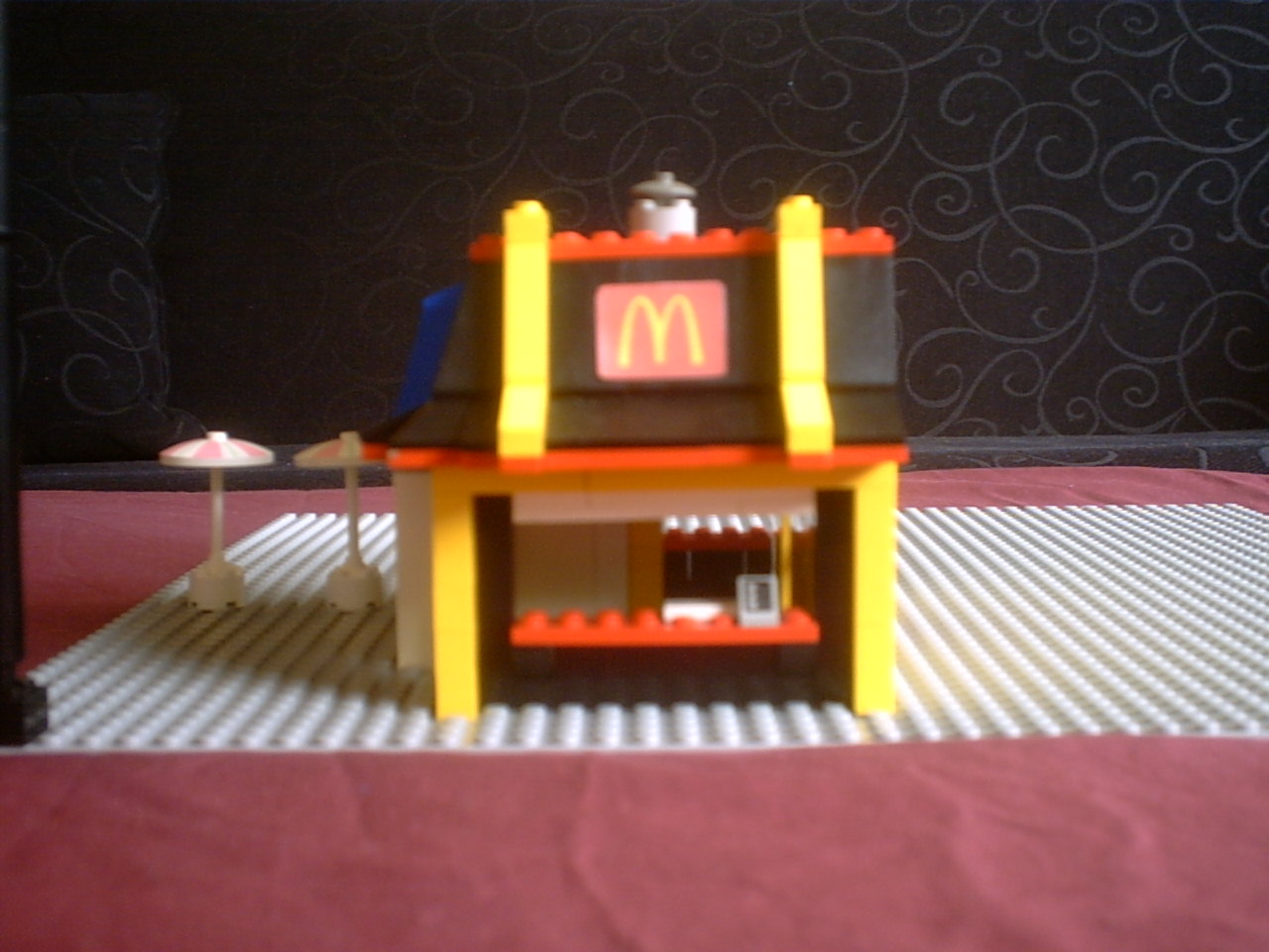 mcdonalds_and_ice_cream_shop_1.jpg