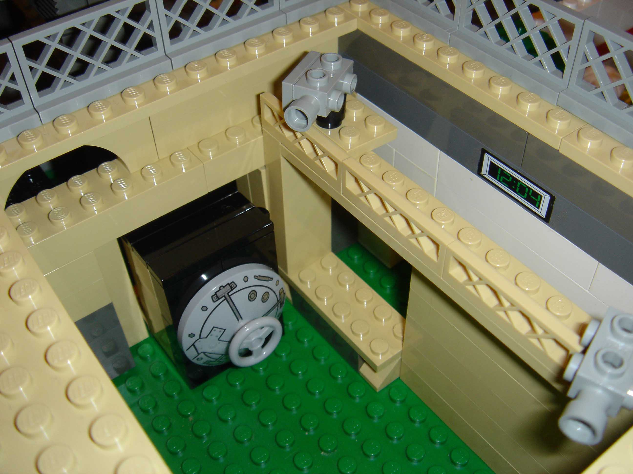 bank_safe_and_security_cameras.jpg