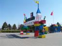 01-legoland-arch.jpg