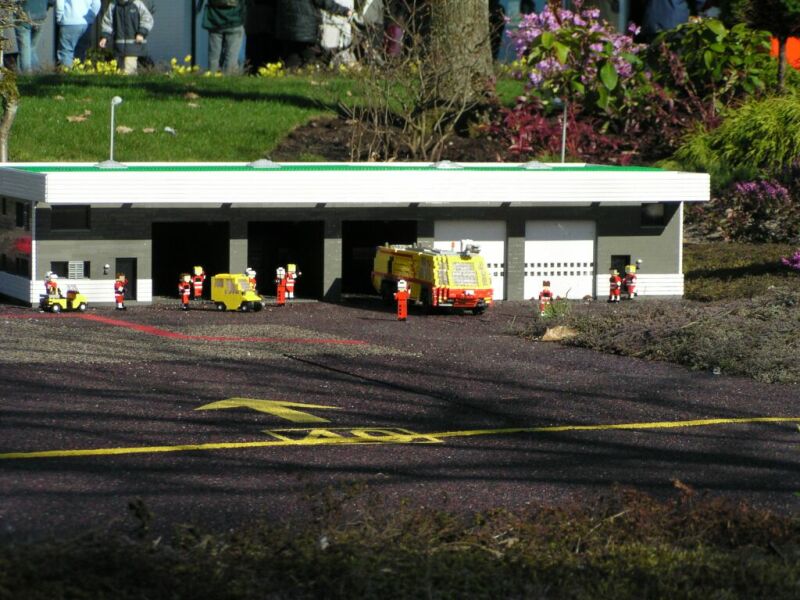 07-legoland-airportfire2.jpg