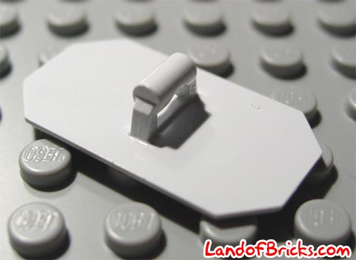 x_minifig_shield_back.jpg