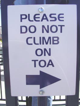 donotclimb.jpg