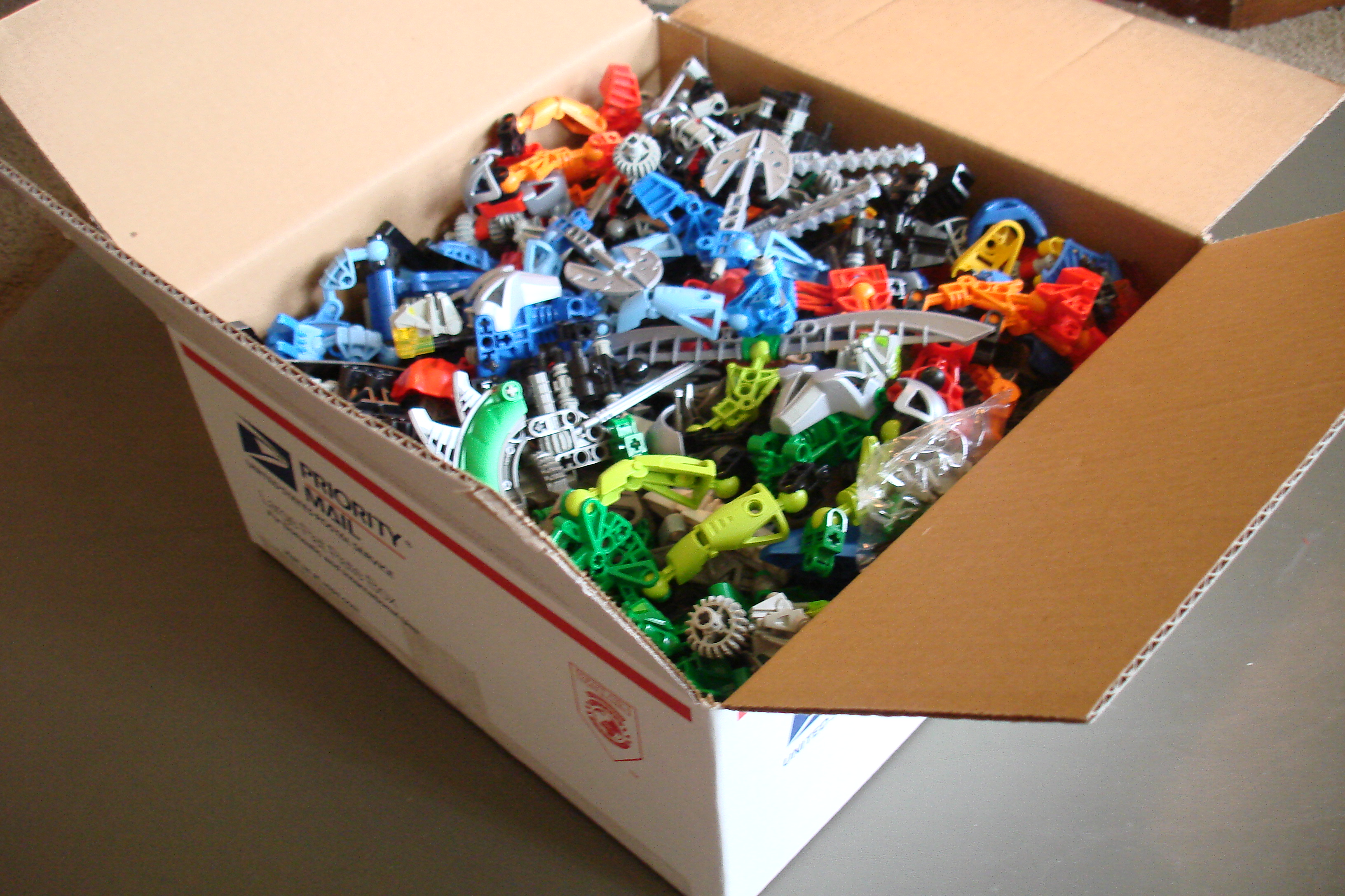 bioniclebox1.jpg
