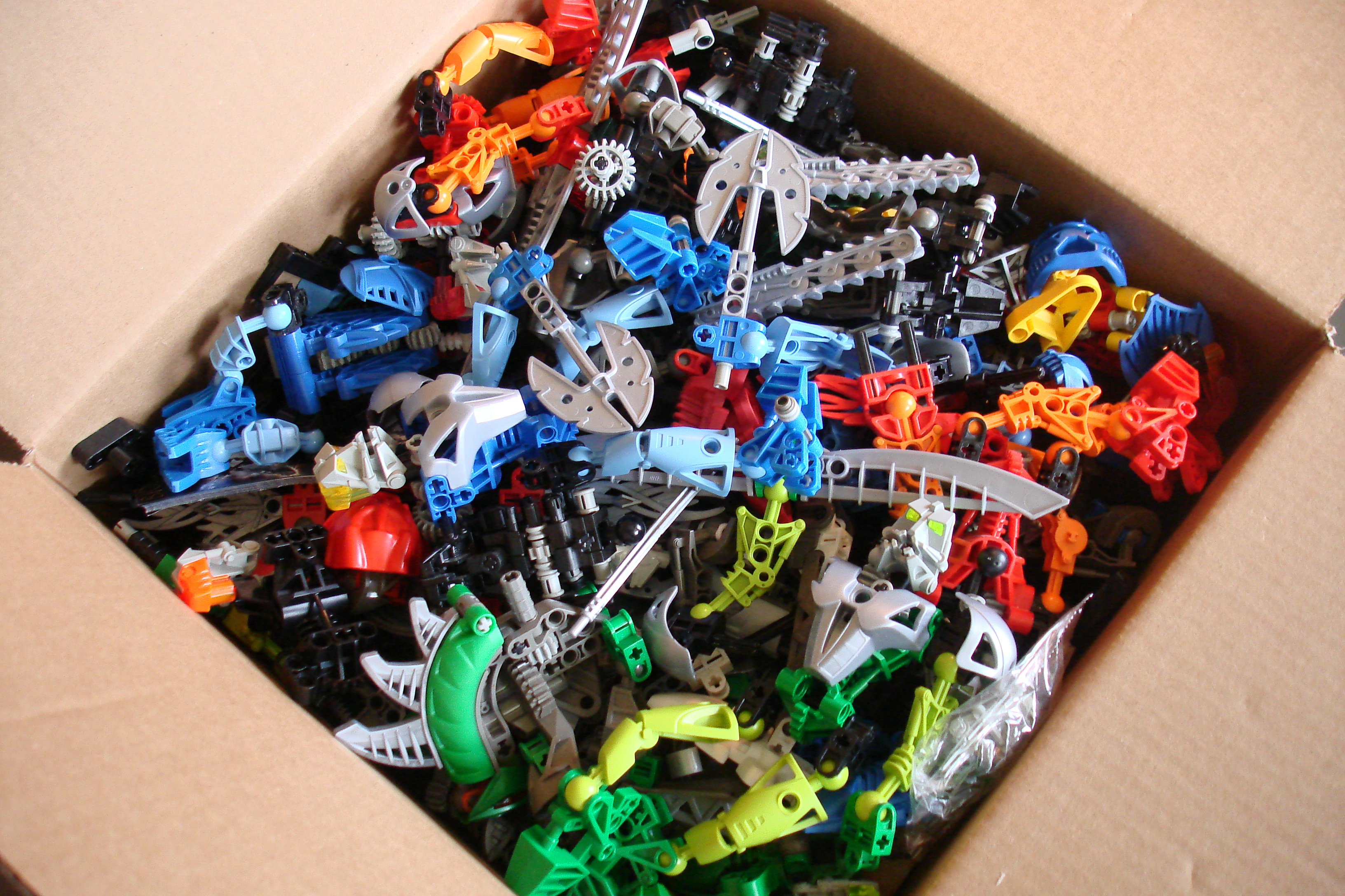 bioniclebox3.jpg