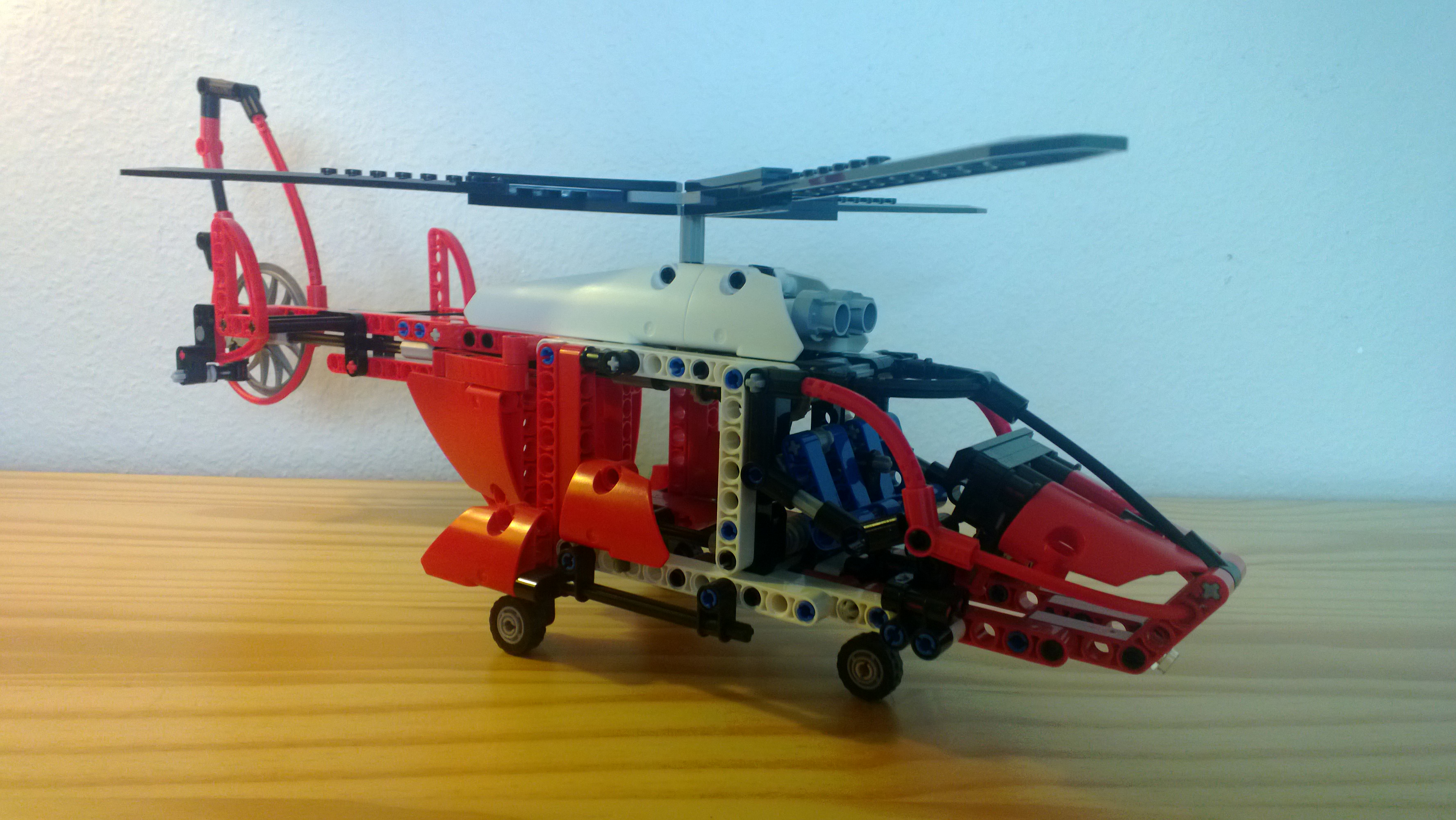 lego8068.jpg