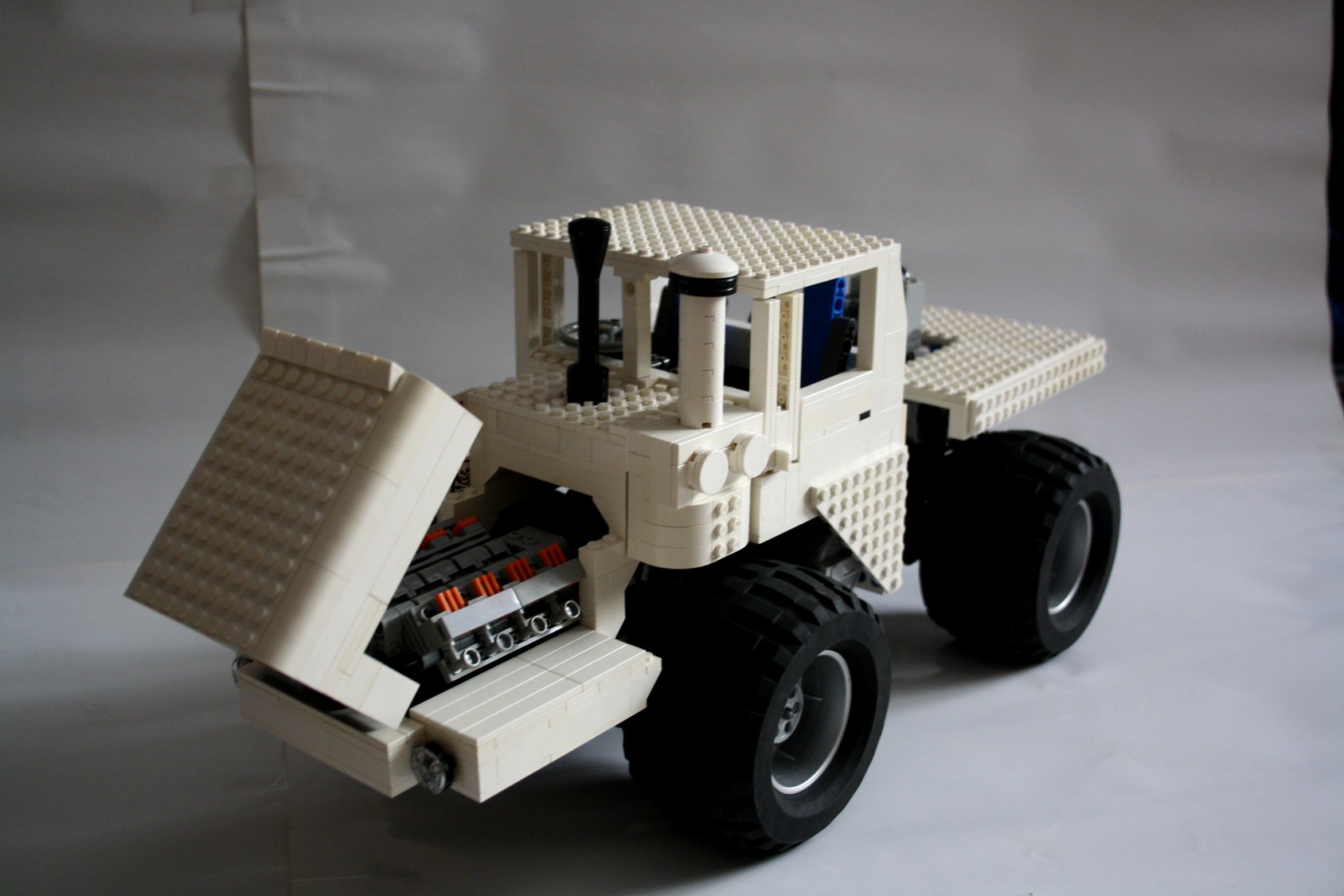 kirovets004.jpg