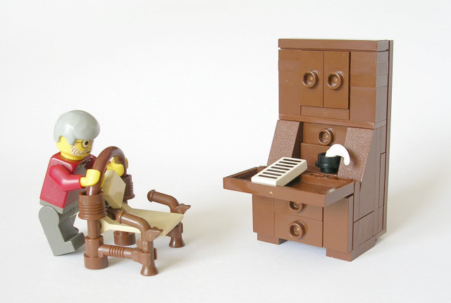 01-secretary_desk.jpg