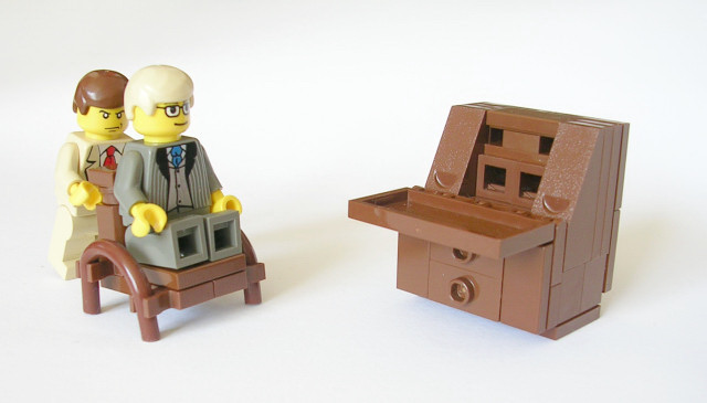 02-secretary_desk-b.jpg