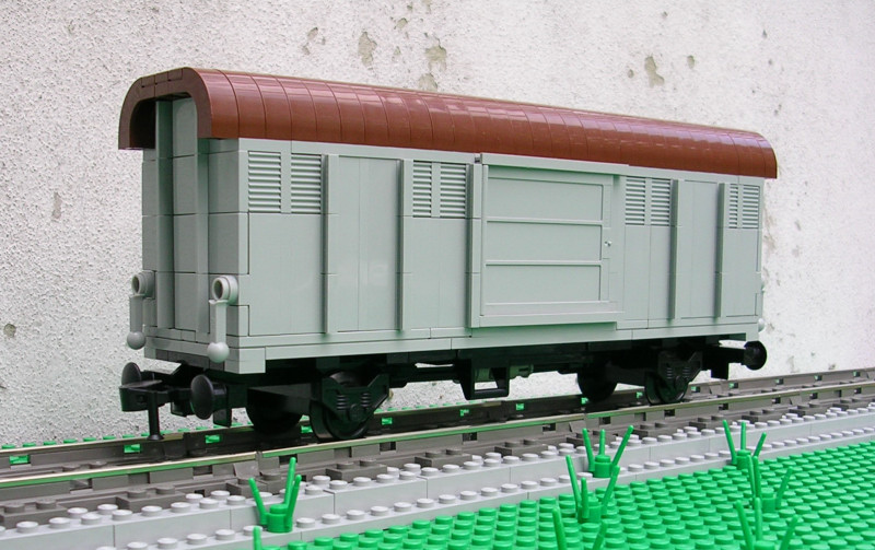 01-gray_boxcar.jpg
