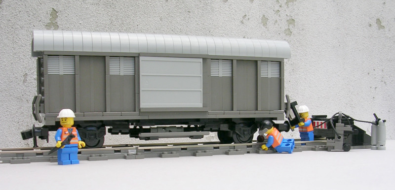 dark_gray_boxcar-02.jpg