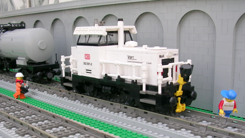 br352-04.jpg
