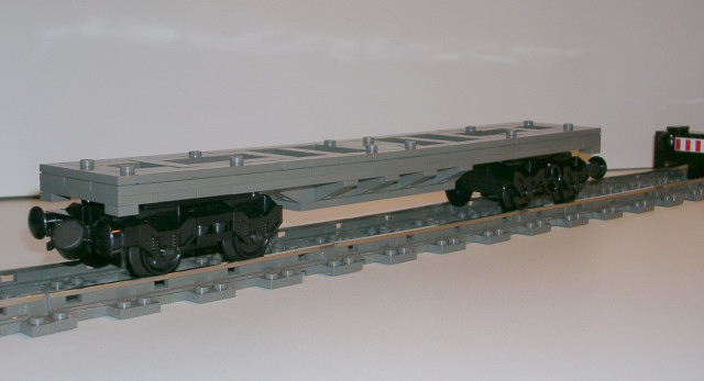 darkgrayflatcar-02.jpg