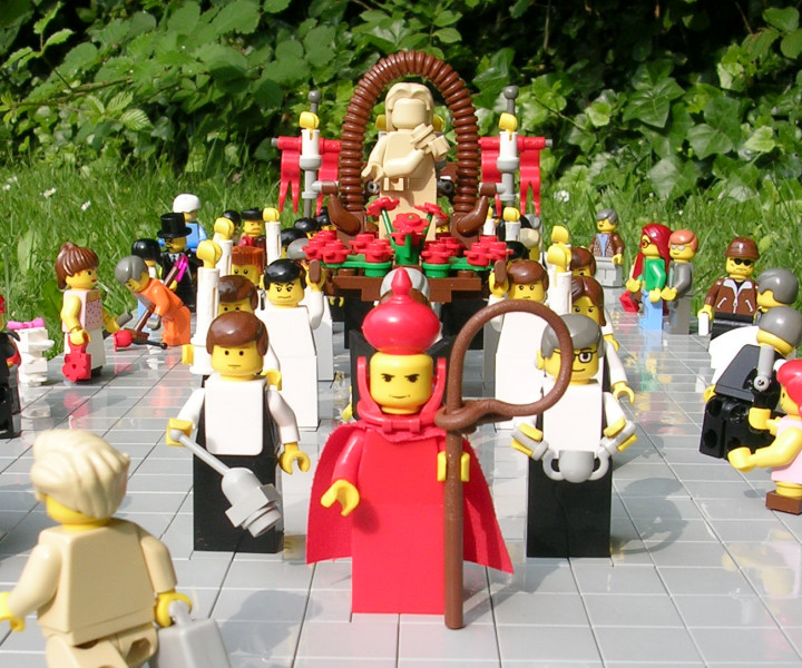 procession01.jpg