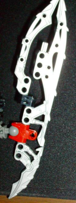 bionicle_weapon_mocs_066_bshelf.jpg