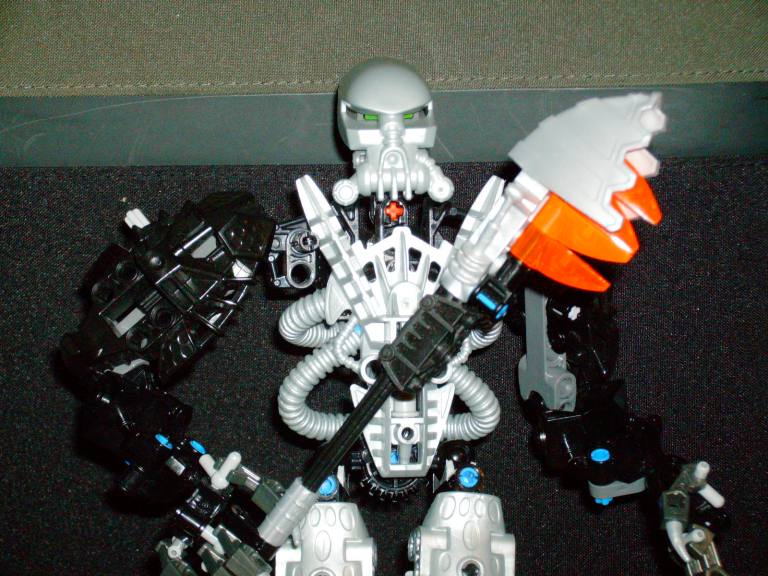 bionicle_weapon_mocs_099_bshelf.jpg