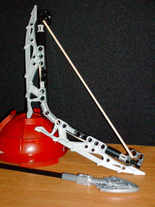 bionicle_weapon_mocs_107_bshelf.jpg