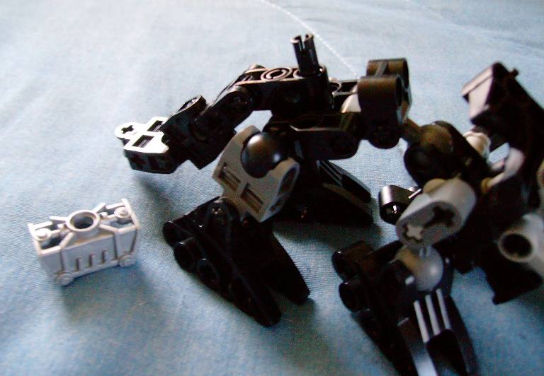 failed_cute_bionicle_attempts_10-21-07_014.jpg